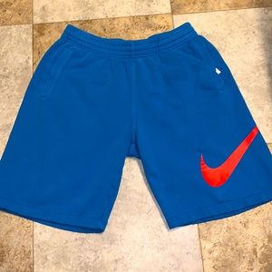 NIKE SHORTS
